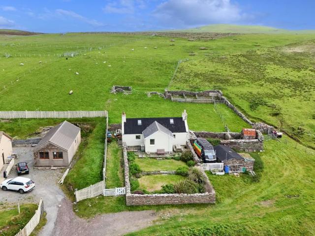 1 bedroom detached bungalow for sale