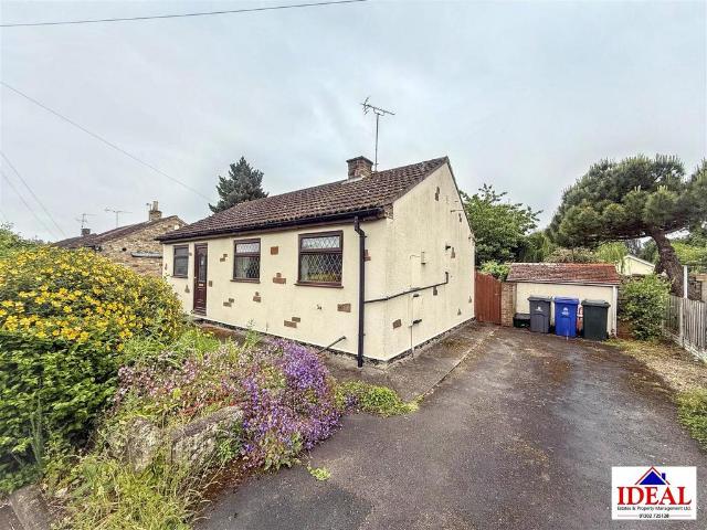 1 bedroom detached bungalow for sale