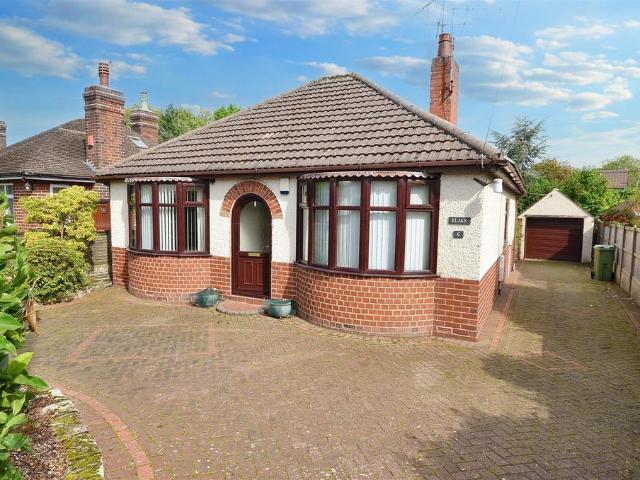 1 bedroom detached bungalow for sale