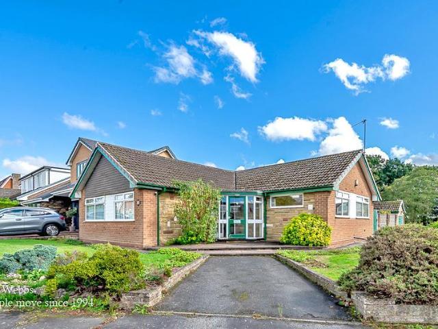 3 bedroom detached bungalow for sale