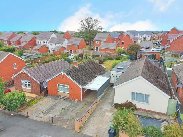 1 bedroom detached bungalow for sale