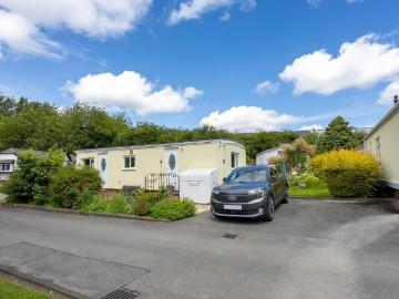 1 bedroom detached bungalow for sale
