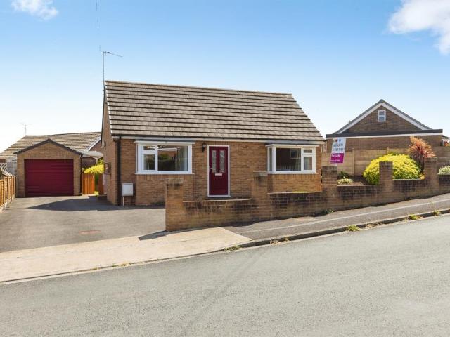 1 bedroom detached bungalow for sale