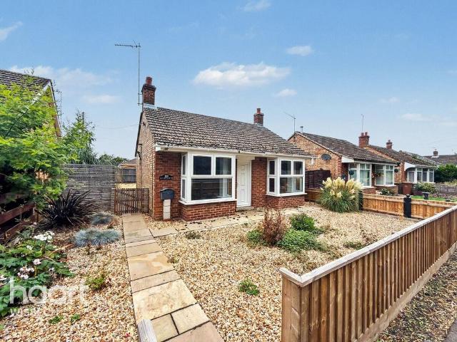1 bedroom detached bungalow for sale