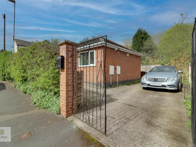 1 bedroom detached bungalow for sale