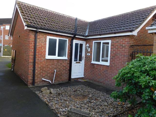 1 bedroom detached bungalow for sale