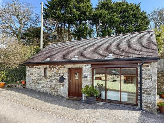 1 bedroom detached bungalow for sale