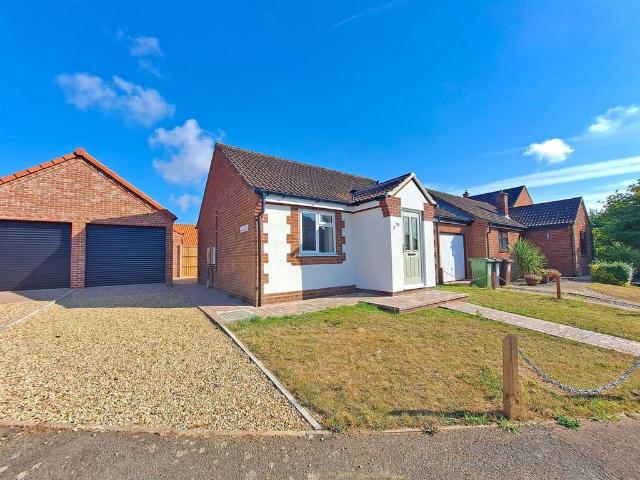 1 bedroom detached bungalow for sale