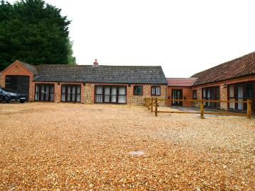 1 bedroom detached bungalow to rent