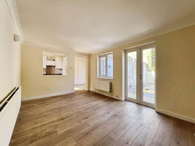 1 bedroom detached bungalow to rent