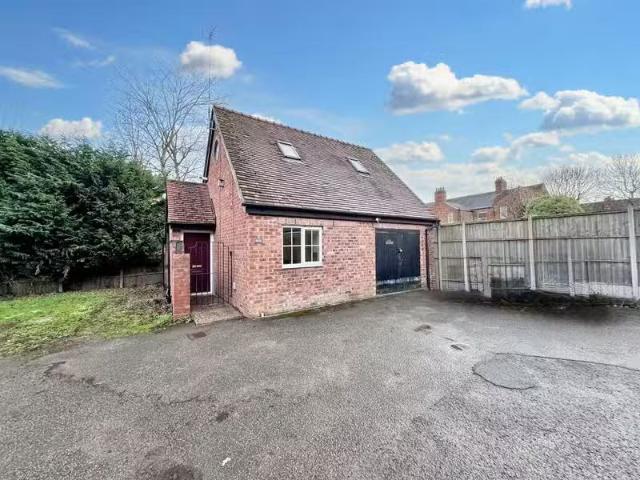 1 bedroom detached house for rent in Earlsdon Street, Coventry.