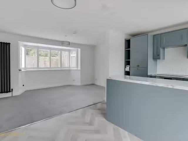 1 bedroom detached house for rent in South Strand, East Presto.
