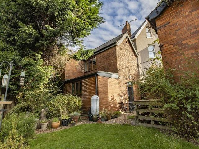 1 bedroom detached house for sale