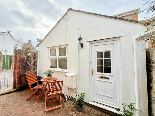 1 bedroom detached house for sale