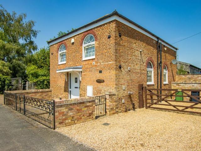 1 bedroom detached house for sale