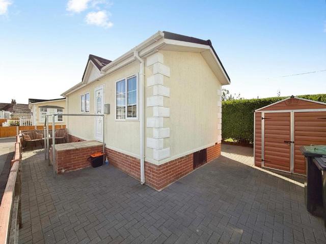 1 bedroom detached house for sale