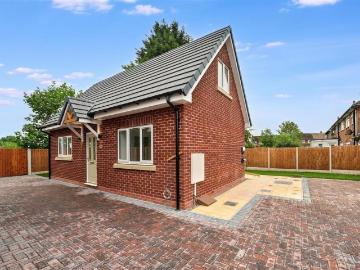 1 bedroom detached house for sale