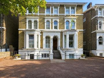 1 bedroom detached house for sale