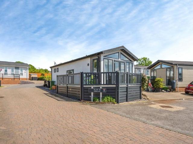 1 bedroom detached house for sale