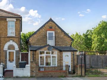 1 bedroom detached house for sale