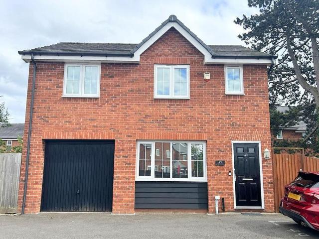 2 bedroom detached house for sale