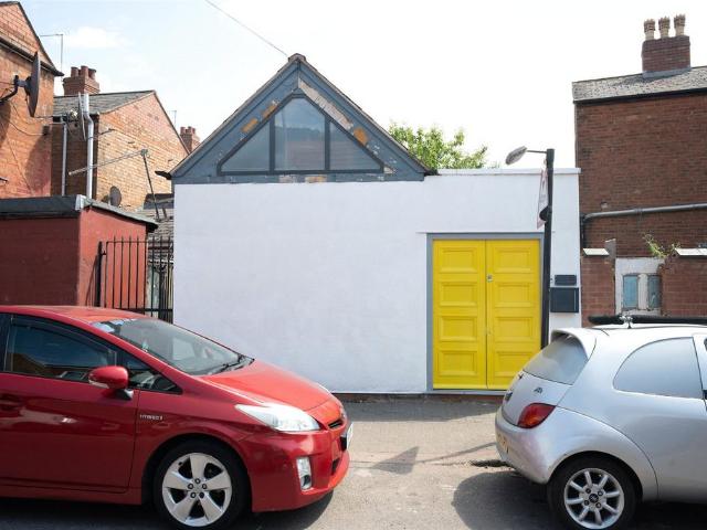 1 bedroom detached house for sale