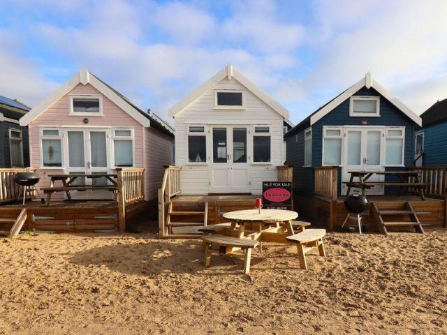 1 bedroom detached house for sale