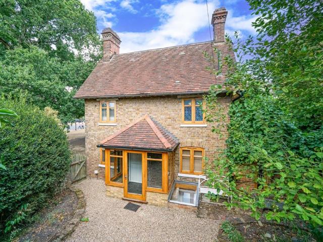 1 bedroom detached house for sale
