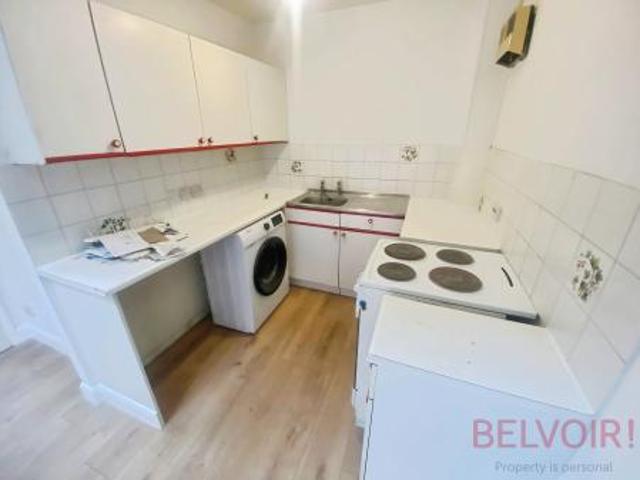 1 bedroom Detached house To Let