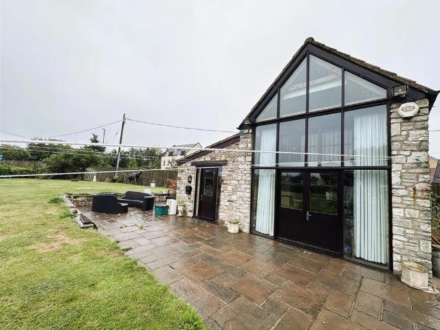 1 bedroom detached house to rent