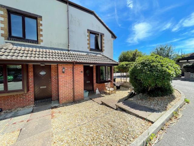 1 bedroom detached house to rent