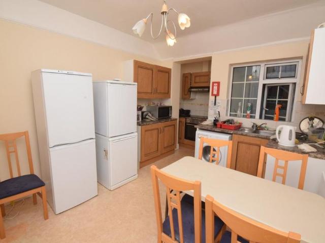 1 bedroom detached house to rent