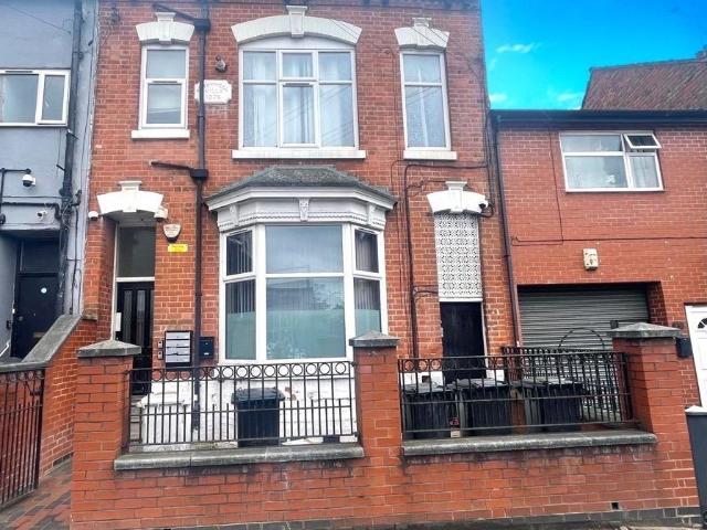 1 bedroom detached house to rent