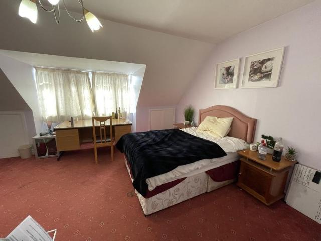 1 bedroom detached house to rent