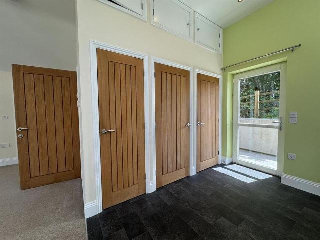 1 bedroom detached house to rent
