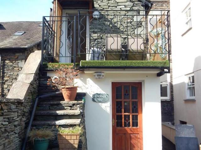 1 bedroom detached house to rent