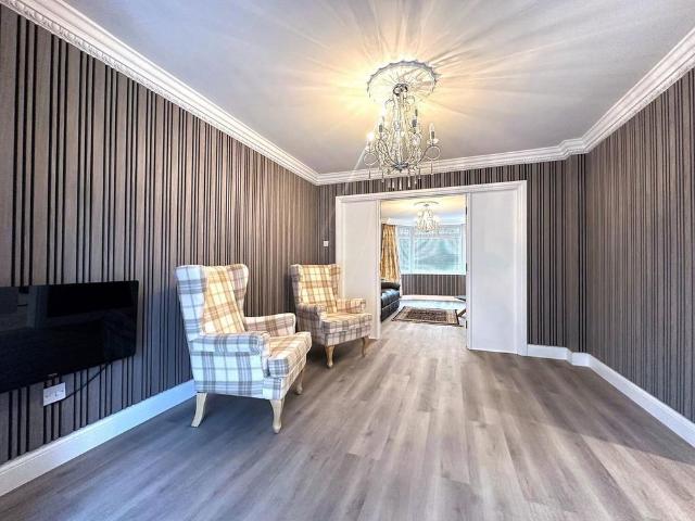 1 bedroom detached house to rent