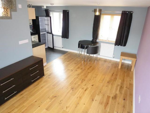 1 bedroom detached house to rent