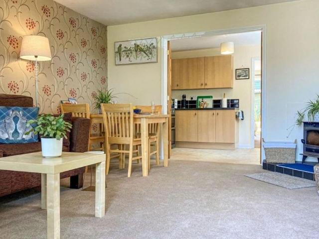 1 bedroom detached house to rent