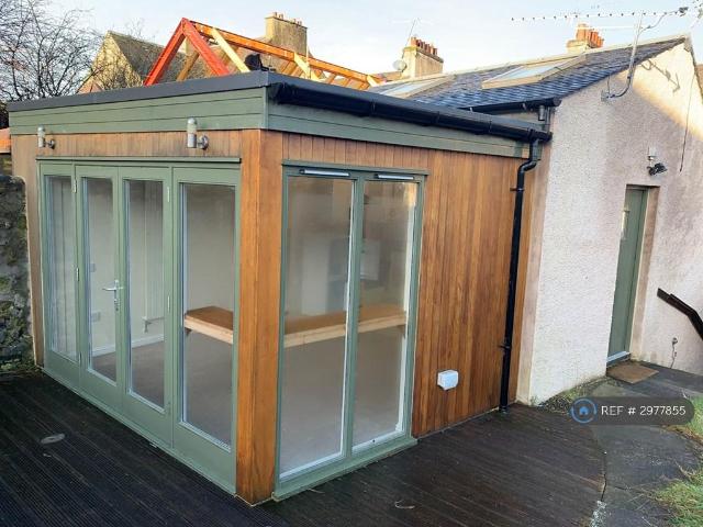 1 bedroom detached house to rent