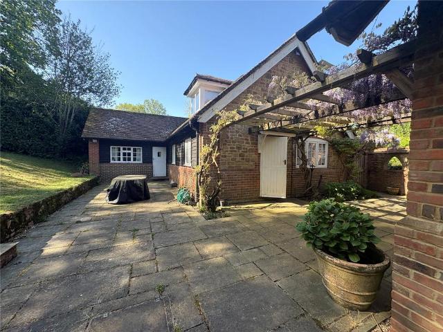 1 bedroom detached house to rent