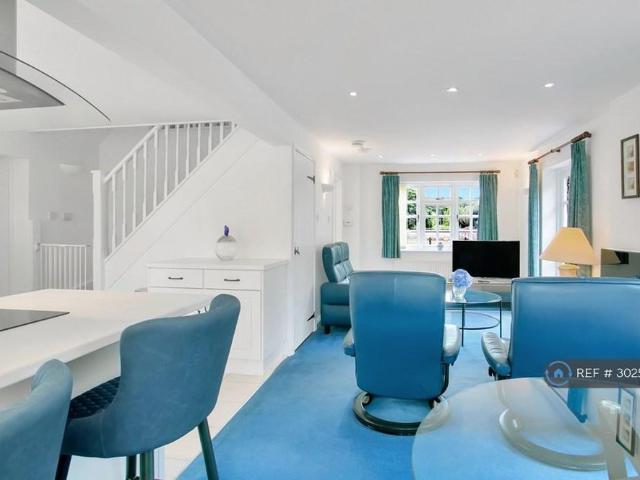 1 bedroom detached house to rent