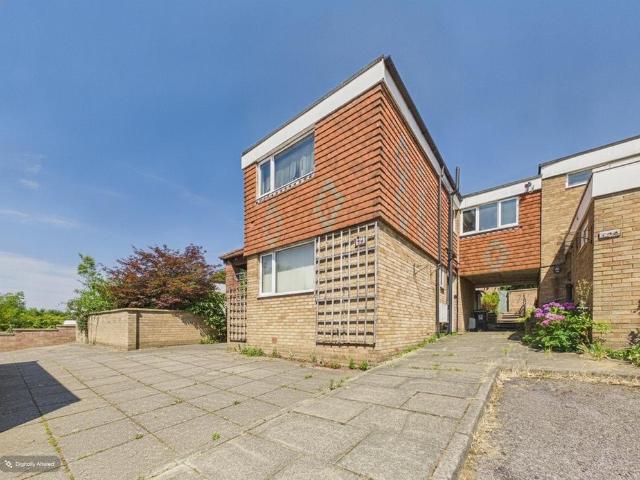 1 bedroom detached house to rent