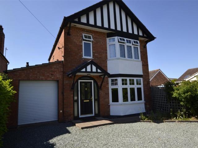 1 bedroom detached house to rent