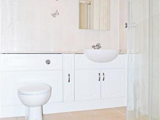 1 bedroom detached house to rent