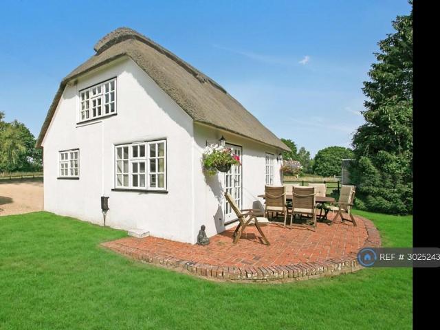 1 bedroom detached house to rent