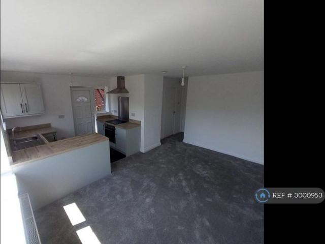 1 bedroom detached house to rent