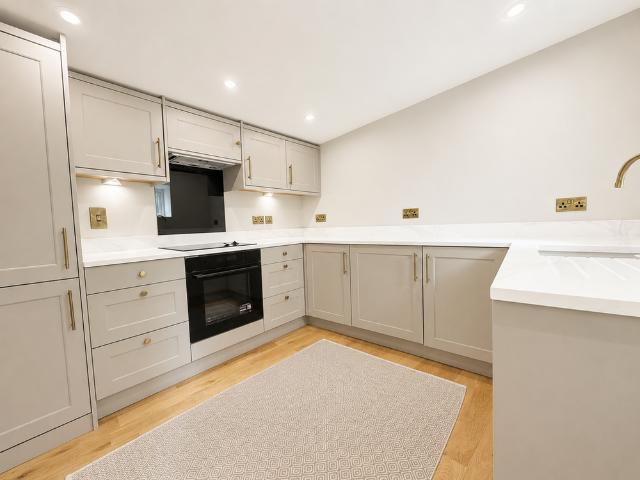 1 bedroom detached house to rent
