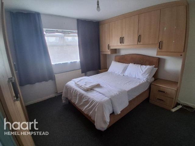 1 bedroom detached house to rent