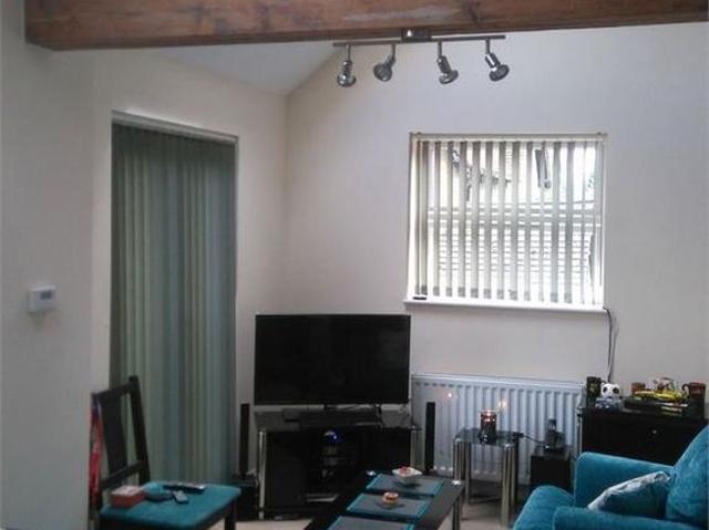 1 bedroom detached house to rent